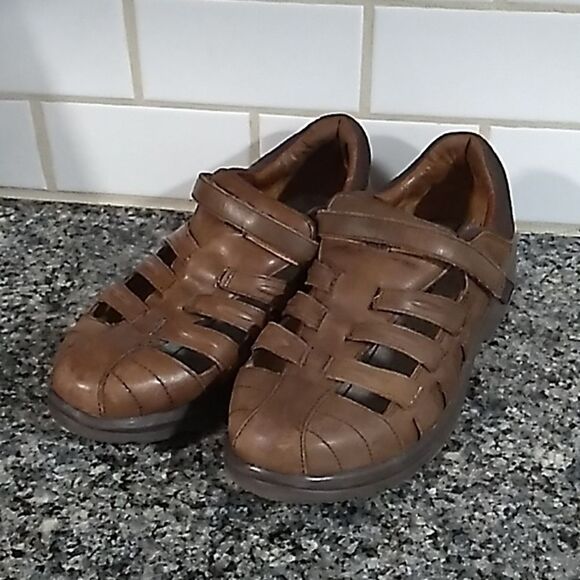 Dr. Comfort Brown Leather Casual Sandals. Size 9 Wide main image 5